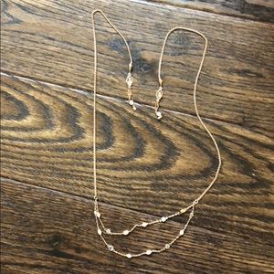 Kendra Scott necklace
